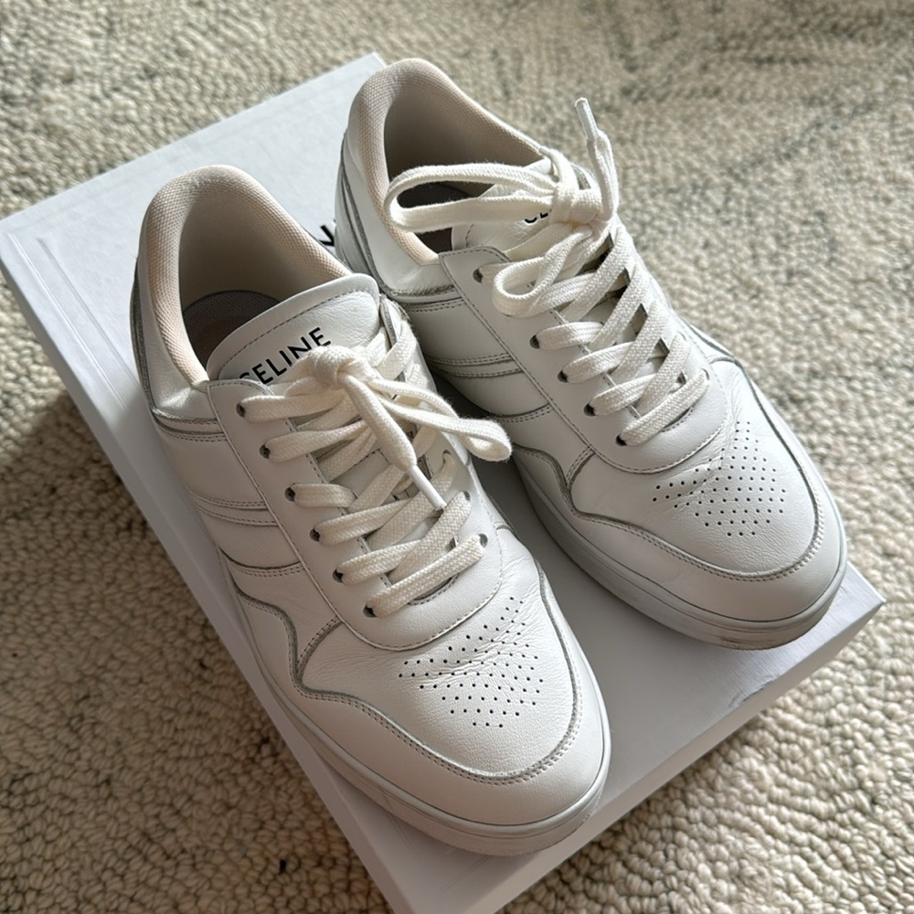 CELINE TRAINER LOW LACE-UP SNEAKER IN CALFSKIN, size 37